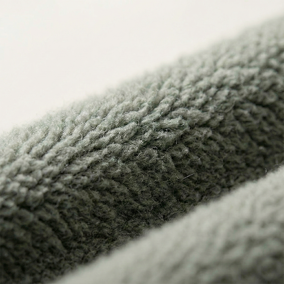 SoftCore Zip-Hoodie in Grün #color_grün